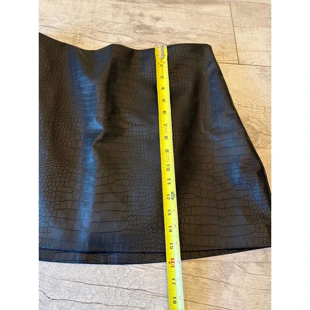 Abercrombie & Fitch The AF Scarlett Curve Love Mini Skort Ultra High Rise Black